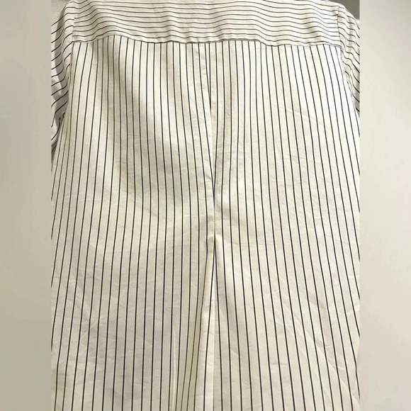 Calvin Klein blouse with self tie bell cuffs. Very unique! Size small.​ - Picture 3 of 8